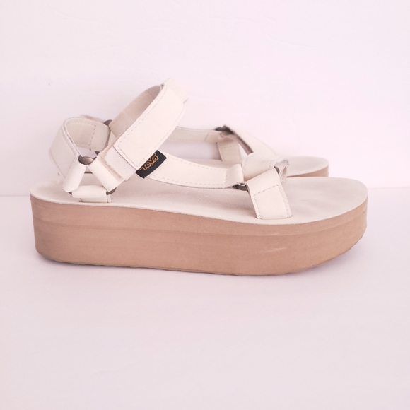 TEVA flatform universal up white leather sandal - Picture 2 of 7